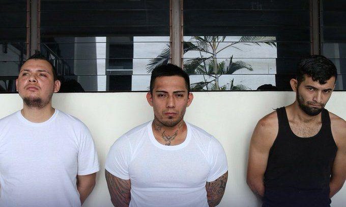 Ordenan detención provisional para tres hombres acusados de traficar más de 200 gramos de droga