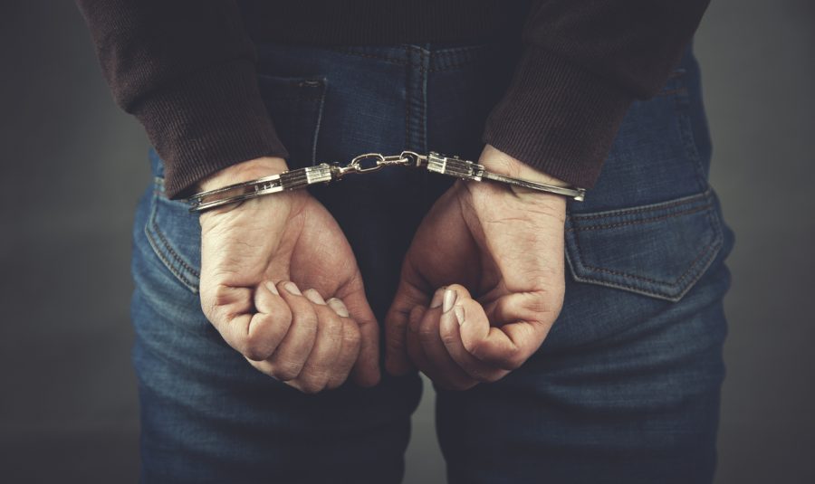 Condenan a tres años de prisión a dos exgerentes por administración fraudulenta de $2.7 millones