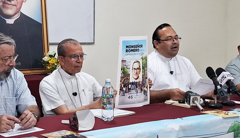 Una procesión de luz para recordar a San Óscar Romero